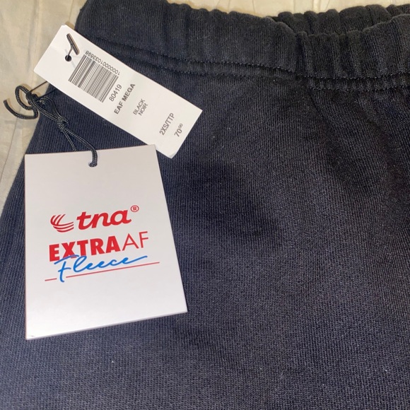 NWT Aritiza oversized black fleece sweatpants - Picture 4 of 7
